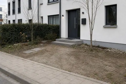 Illustrative simulierte Vorgartenszene vor dem Konzept mit einfachem Eingang, kahlem Beet und schlichter Hecke