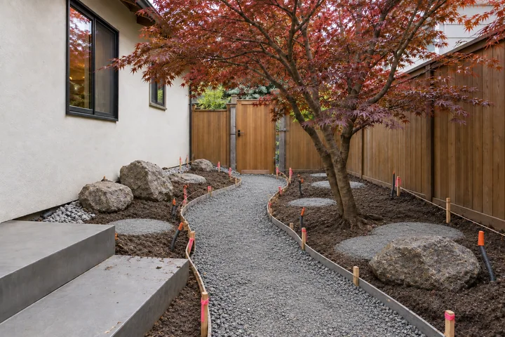 Japanese-inspired small property: Base works