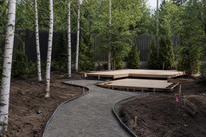 Woodland shade backyard: Base works